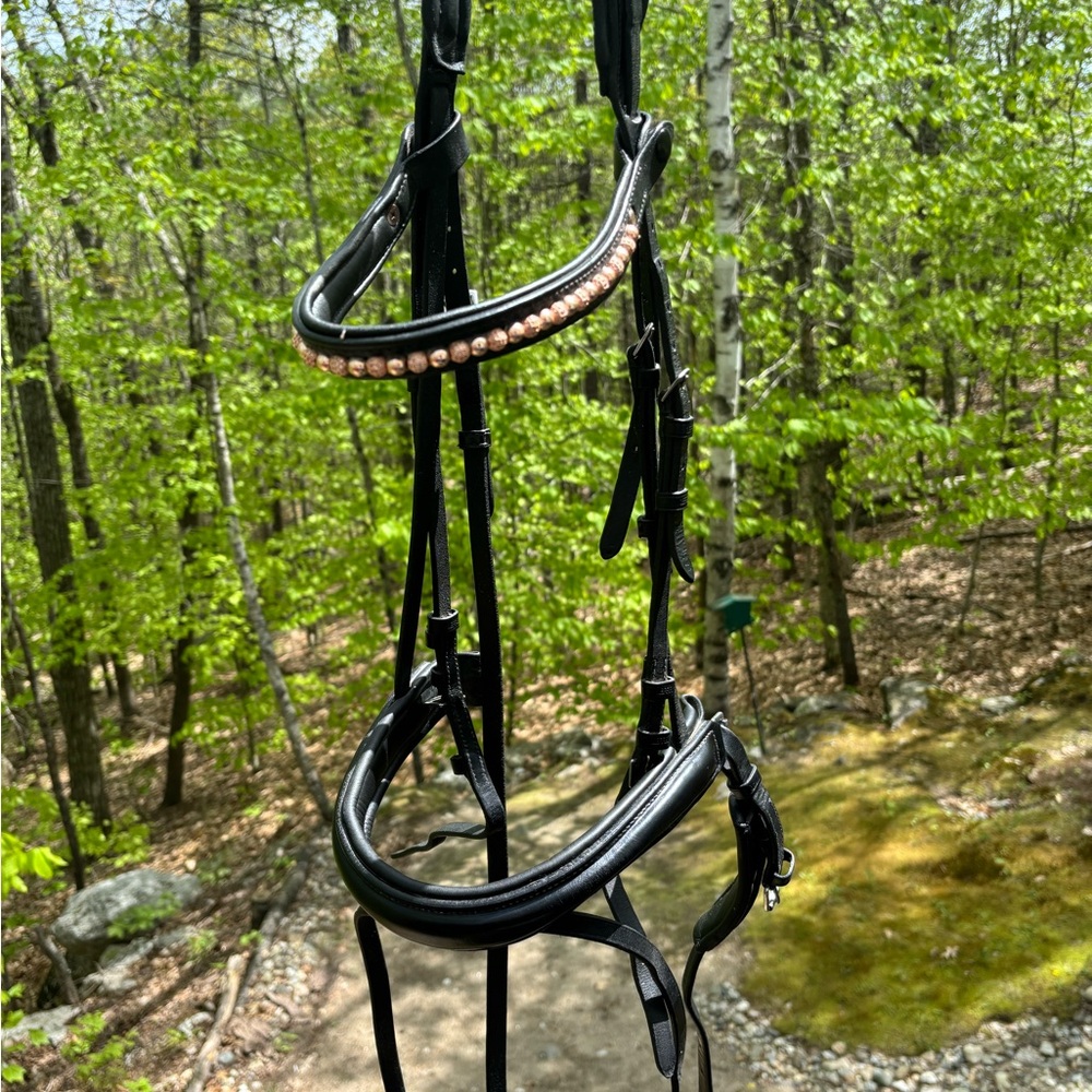 Kieffer Perseus Dressage Snaffle Bridle like new. Browband NOT included.